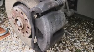 Замена передних колодок на Шкода Кодиак.