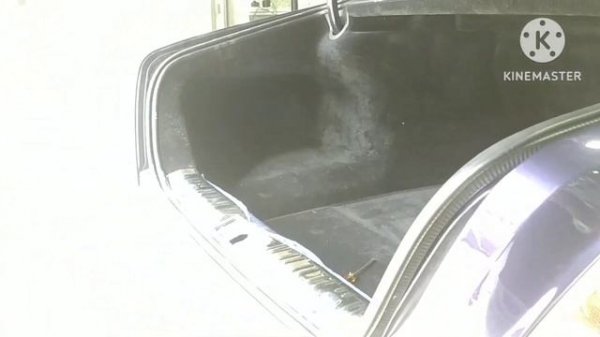 2012 Rolls Royce Ghost fuse box Location