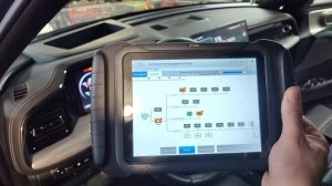 Представляем вам новейшую модификацию автомобильного Диагностический сканер XTOOL D8W