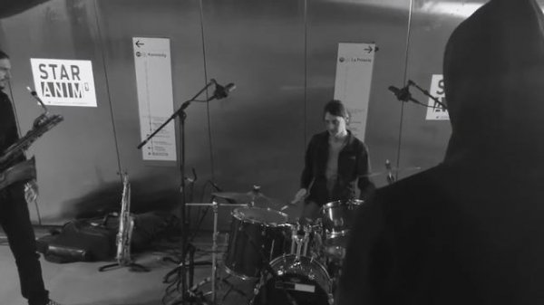 MOON HOOCH - Number 9, Live Métro Charles de Gaulle @transmusicales 2017, Rennes