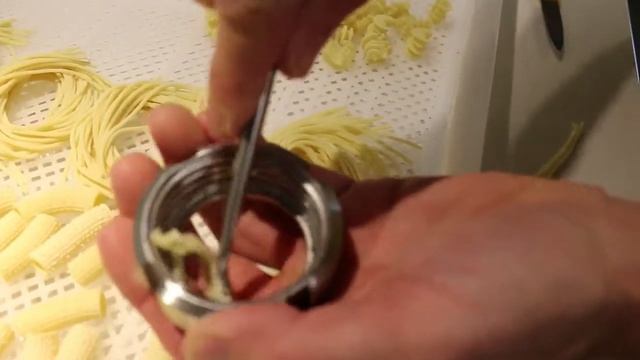 AEX5 Arcobaleno Pasta Extruder Home Model Operational Video смотреть онлайн