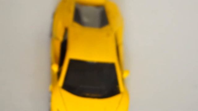 Mobil Mainan Lamborghini Huracan | A closer look at a toy смотреть онлайн