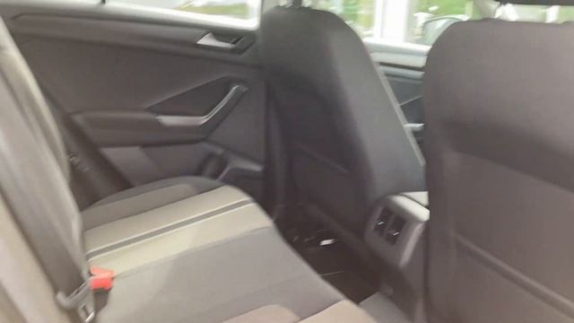 VOLKSWAGEN T ROC 2 0 TDI SE 5dr YG69 EPW Lloyd Approved Cars Kelso смотреть онлайн
