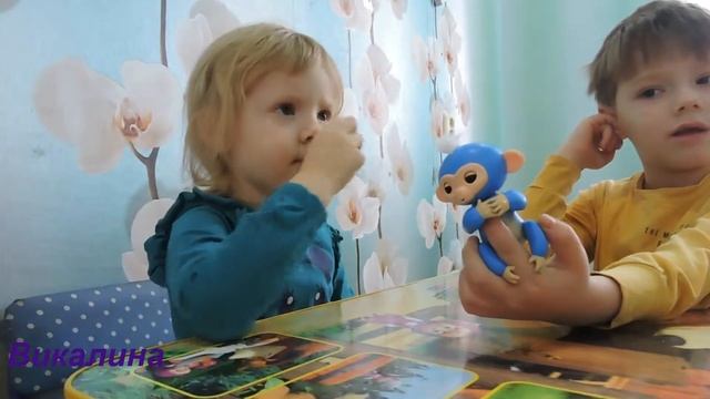 BabyMonkey FINGERLINGS, интерактивная обезьянка, забавная и очень милая смотреть онлайн