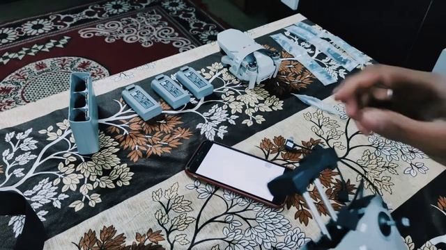 DJI mini 2 se Unboxing combo pack Video in India flying in home and fly DJI drone camera смотреть онлайн