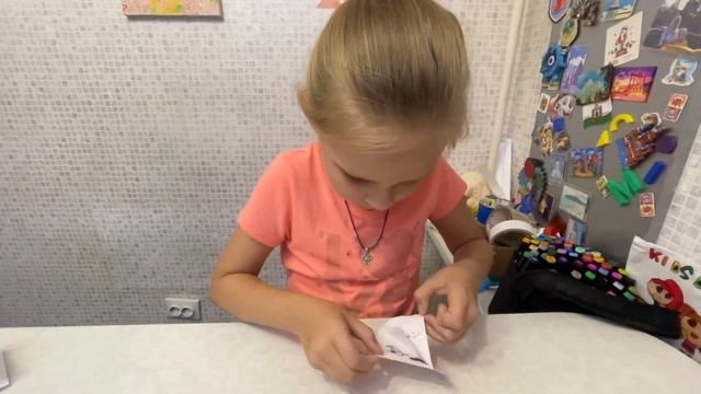 Открываем пакетики Мультик по эмоджи и Песня по эмоджи 🤩 смотреть онлайн