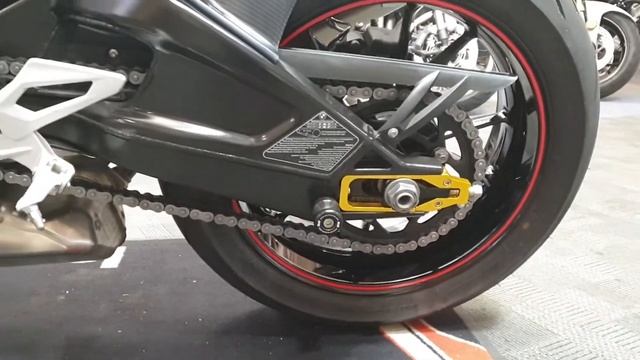 BMW S1000R смотреть онлайн