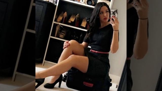 Natural Older Women Over 50 Plus In Short Dress // Mature Women