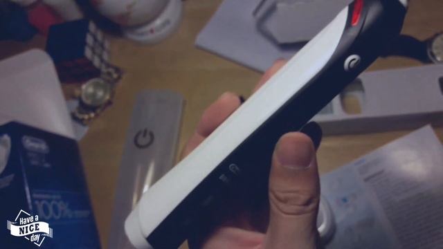 Đánh giá bàn chải điện Oral-B Pro 2 2000 - Review Oral-B Pro 2 2000 | Gau Aka смотреть онлайн