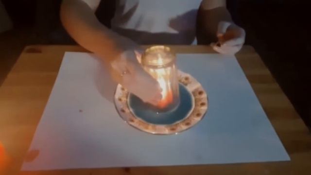 Эксперимент с свечой и водой. смотреть онлайн