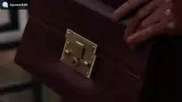 EmpireBags - видео-обзор сумки кожаной Grays Gr8400R красного цвета смотреть онлайн