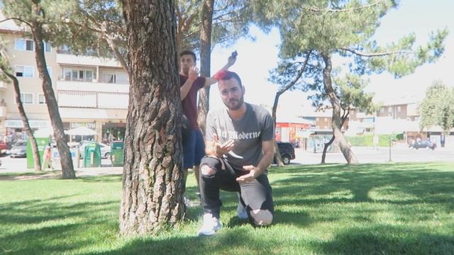 MIRA COMO VUELO - MISS CAFFEINA (Cover Christian Villanueva y Zeus) смотреть онлайн