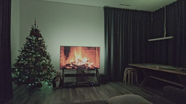 короткое видео - Алиса синхронизирует цвет