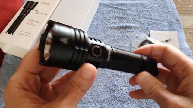 Sofirn C8L XHP50D-HI 3100lm Flashlight - Unboxing & Outdoor Test