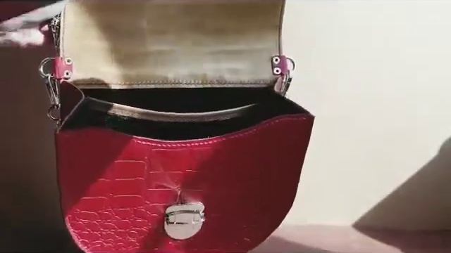 Красная кожаная сумка. Обзор. смотреть онлайн