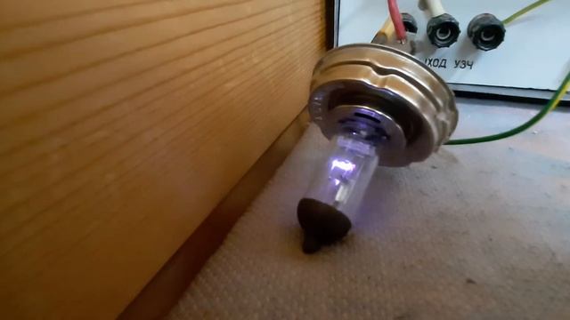 разряд в галогенке смотреть онлайн