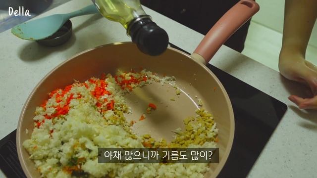 vlog•sub 자취 브이로그✨꼼데컨버스 선물 받고 기분 좋은 한주 일상 | 이것저것 만들어 먹기🍜 смотреть онлайн
