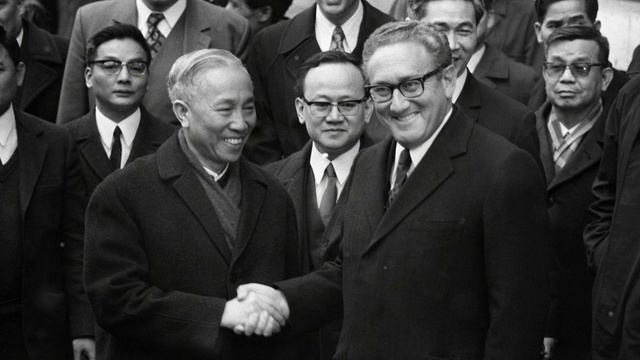 Henry Kissinger Diplomat or War Criminal // Documentary смотреть онлайн