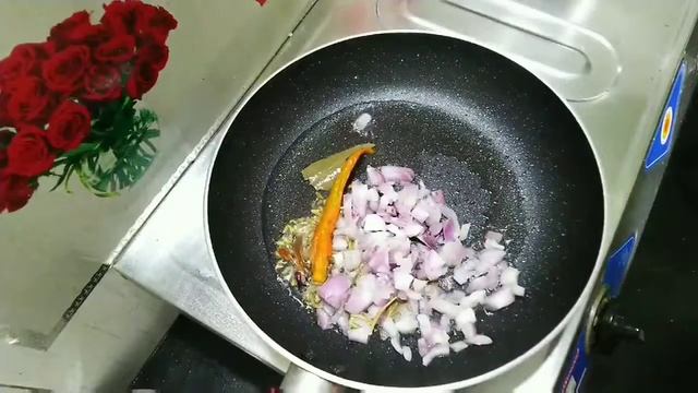 மீல் மேக்கர் கிரேவி|meal maker gravy|soya chunks gravy|chapathi side dish|indhu's kitchen смотреть онлайн