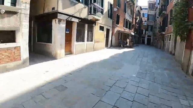 Wandering in Venice смотреть онлайн