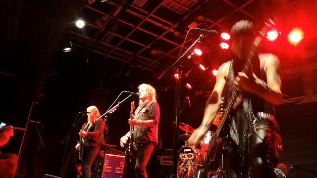 Y&T - Face Like An Angel (25/10/2019, Forum de Vauréal) смотреть онлайн