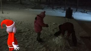 Новый год к нам мчится