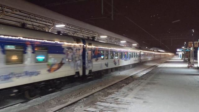 3М62У-0058 с поездом деда Мороза 22 вагона | Тарасовская смотреть онлайн