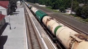 Поезда на станции "Нижнегорская" в разное время года! МИКС!!!