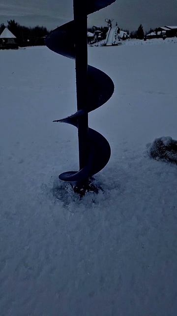 15 ЛУНОК ЗА 30 СЕКУНД- ЗИМНЯЯ РЫБАЛКА НА МАКСИМАЛКАХ! смотреть онлайн