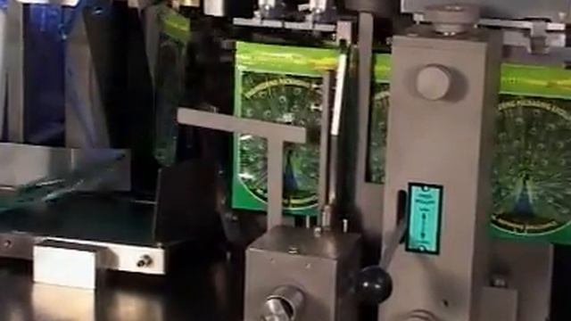 Машина серии РК для фасовки в пакет "дой-пак" с zip-lock смотреть онлайн