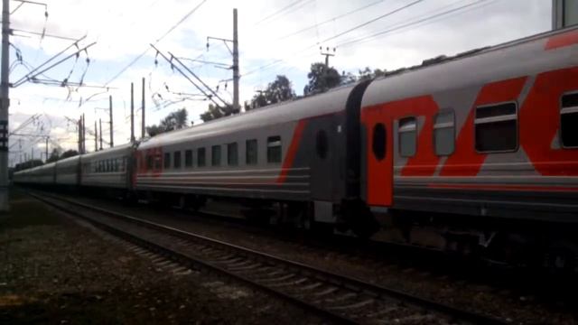 ЧС2К С ПОЕЗДОМ 032У МОСКВА-ОРЕНБУРГ И ЭД4М-0444 смотреть онлайн