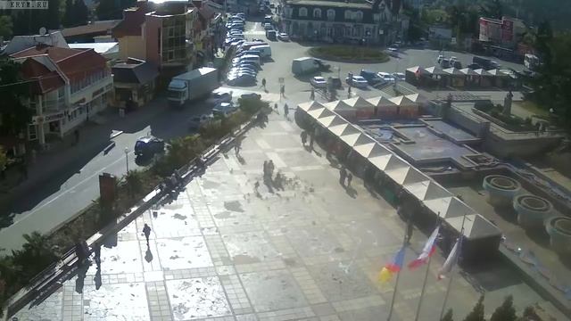 Вебкамера "Площадь Советская". Запись 26.10.2016 11:00:16 смотреть онлайн