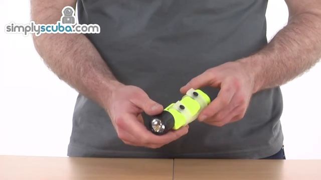 Underwater Kinectics Mini Q40 Torch - Www.simplyscuba.com