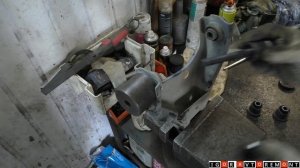 Замена сайлентблоков передних рычагов на Рено Дастер