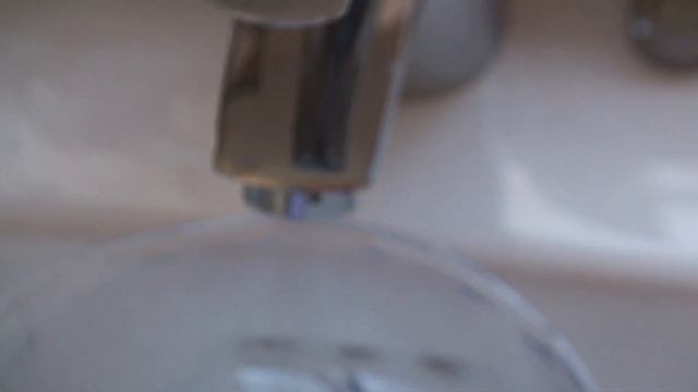 Grohe EuroSmart Low Pressure Basin Tap Test 0.2 Bar - Will it squirt? смотреть онлайн