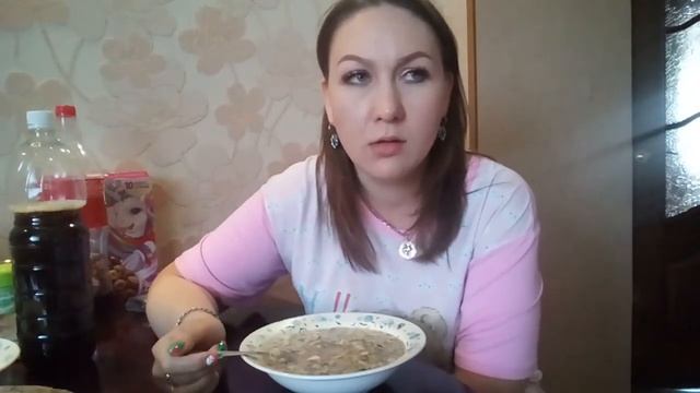 МУКБАНГ/ОКРОШЕЧКА С ВКУСНЫМ ХЛЕБУШКОМ😋 смотреть онлайн