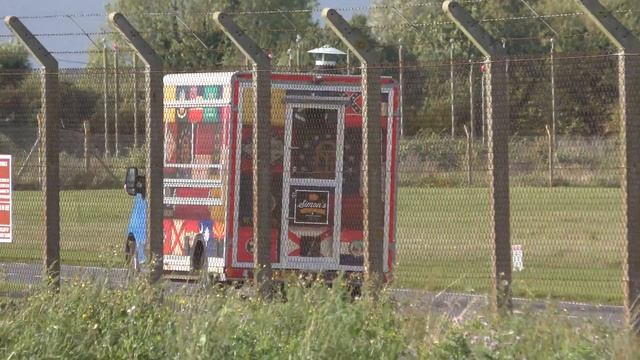good Colourful van at RAF Mildenhall 11oct17 307p смотреть онлайн