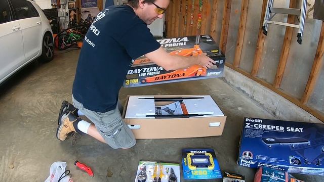 2018 VW GTI SE Ep.266: Unboxing a Harbor Freight Garage Tools Haul! смотреть онлайн