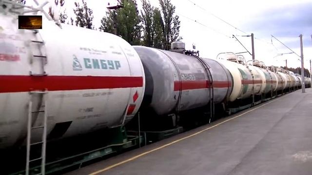 ВЛ80к с грузовым поездом смотреть онлайн