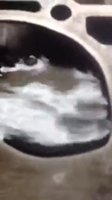 Do your own valve leak test on cylinder head смотреть онлайн