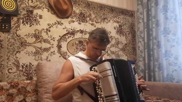 1286. Собираясь в гости дедушка мороз к нам. Каждому подарок в свой мешок кладёт... смотреть онлайн