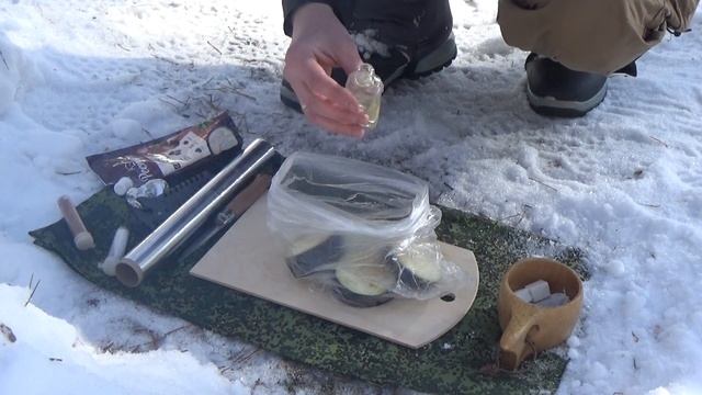 Одиночный однодневный поход выходного дня. Лесная кухня: Стейк на костре.