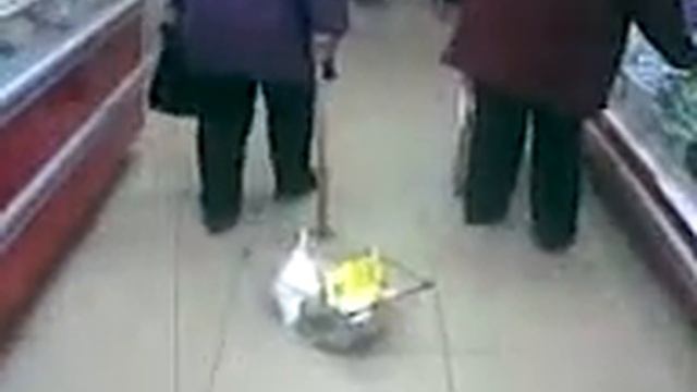 Бабушка и мега тележка смотреть онлайн