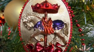 Окрашивание и декор пластиковых заготовок. Создание новогодних елочных украшений. Ручная работа.