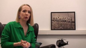 Как визуально спрятать большую грудь