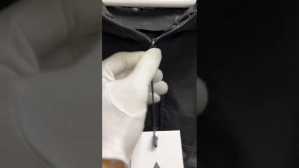 Ветровка Nike ACG