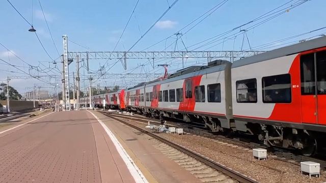 Много поездов на финляндском вокзале смотреть онлайн