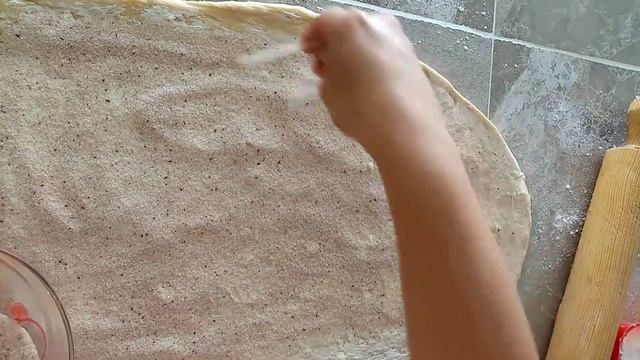 Cómo hacer roles de canela смотреть онлайн