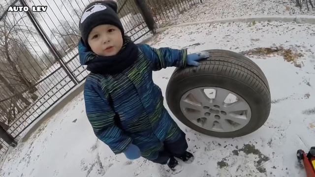 КАК ПОМЕНЯТЬ КОЛЕСО СОВЕТ от ЛЁВЫ 3,5годика смотреть онлайн