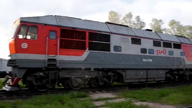 Тепловоз ТЭП70-0270 с пассажирским поездом смотреть онлайн
